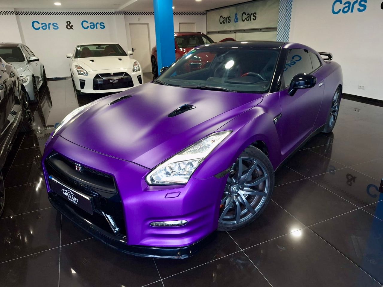 Foto Nissan GT-R 26