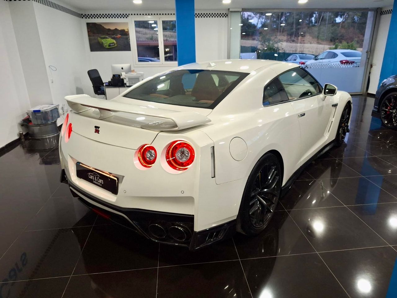 Foto Nissan GT-R 12