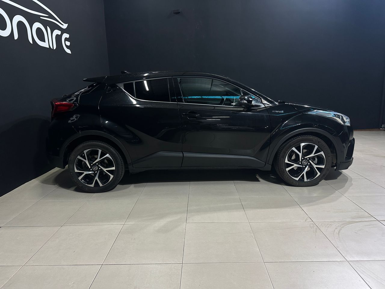 Foto Toyota C-HR 15