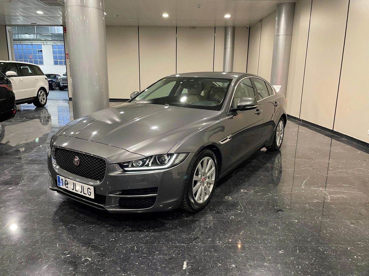 Foto Jaguar XE 1