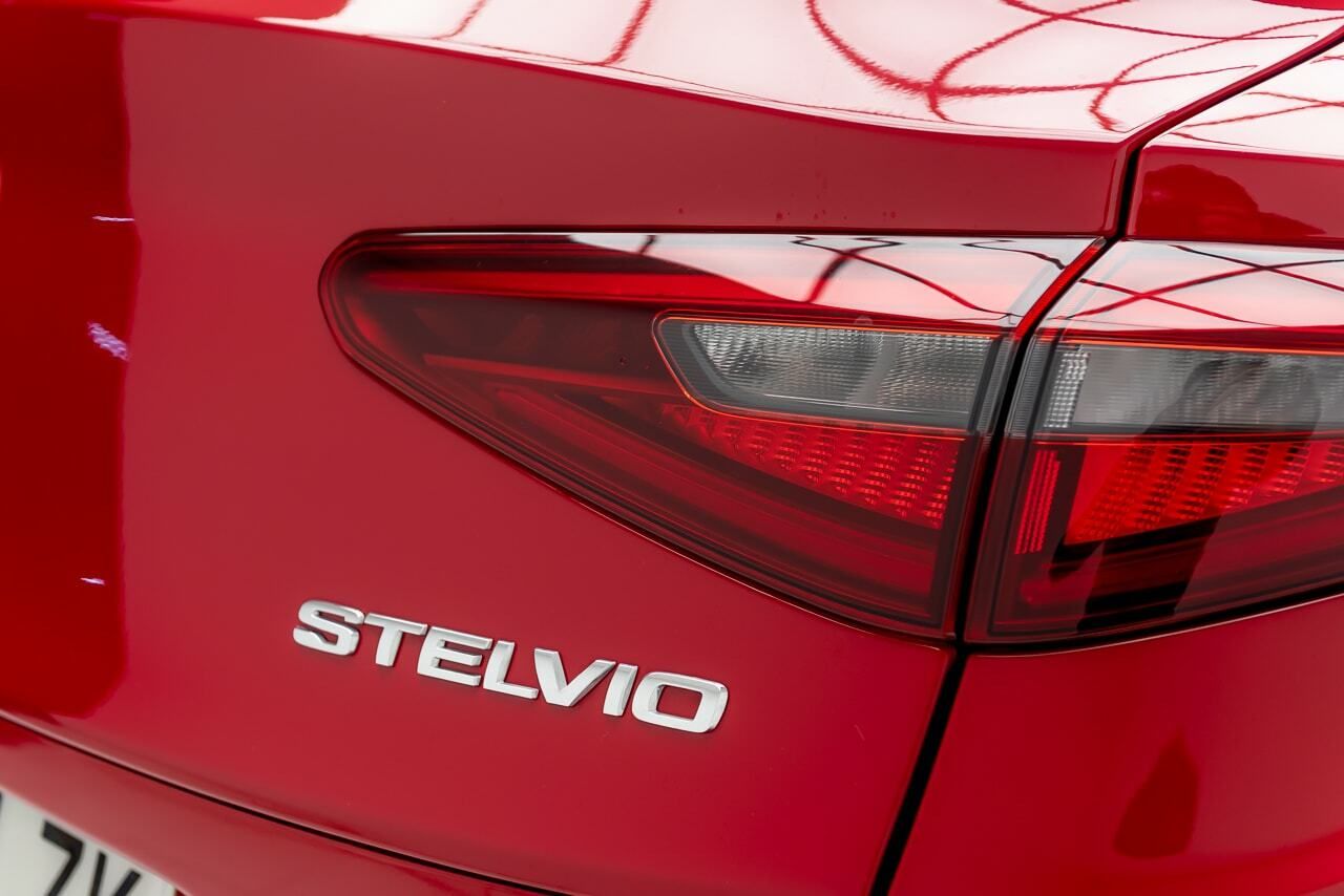 Foto Alfa Romeo Stelvio 31