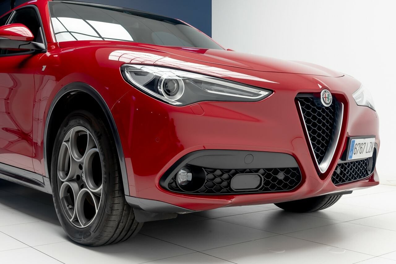 Foto Alfa Romeo Stelvio 43