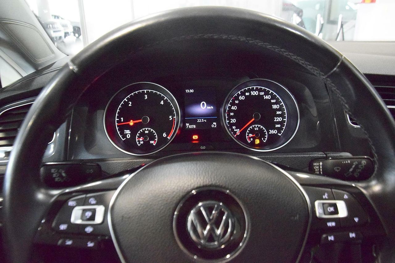 Foto Volkswagen Golf 18
