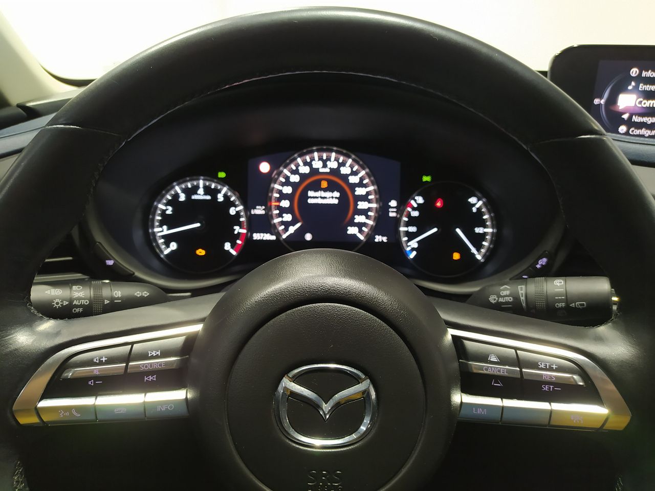 Foto Mazda CX-30 11