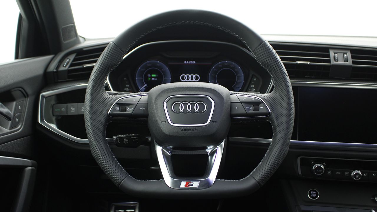 Foto Audi Q3 24