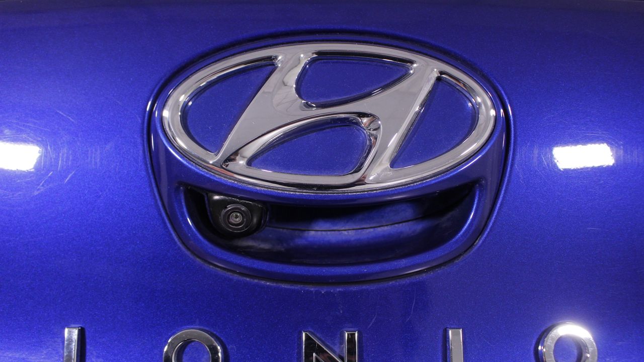 Foto Hyundai IONIQ 16