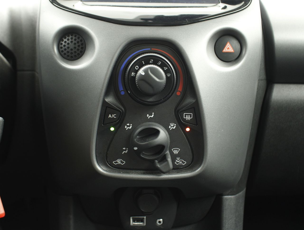 Foto Toyota Aygo 11