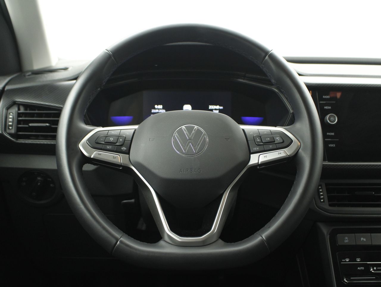 Foto Volkswagen T-Cross 13