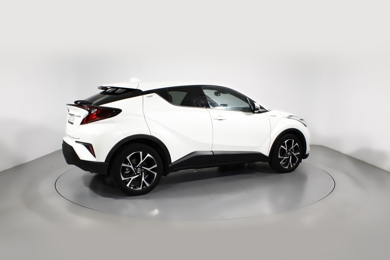 Foto Toyota C-HR 23