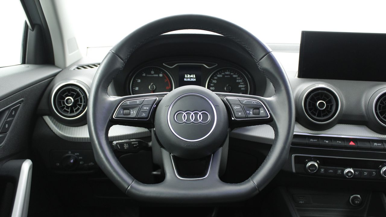 Foto Audi Q2 24