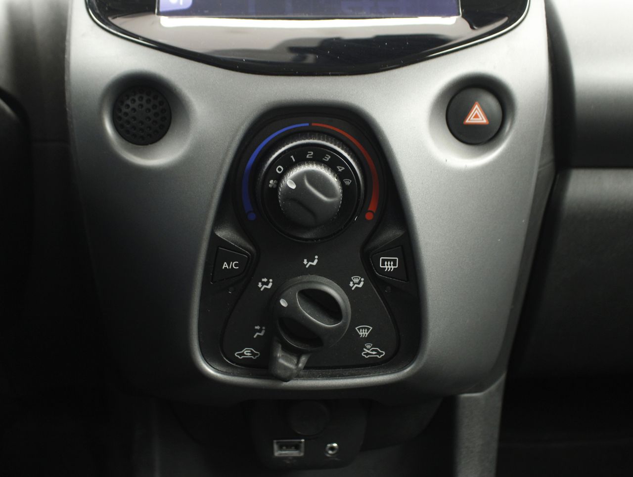 Foto Toyota Aygo 11