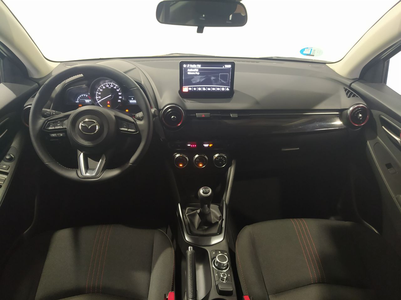 Foto Mazda Mazda2 4