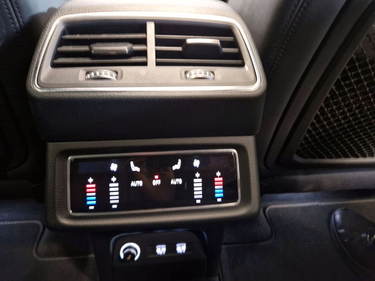 Foto Audi E-tron 73