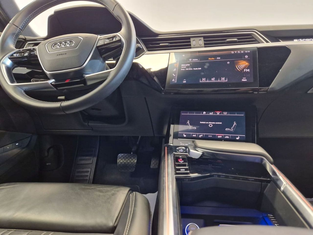 Foto Audi E-tron 44