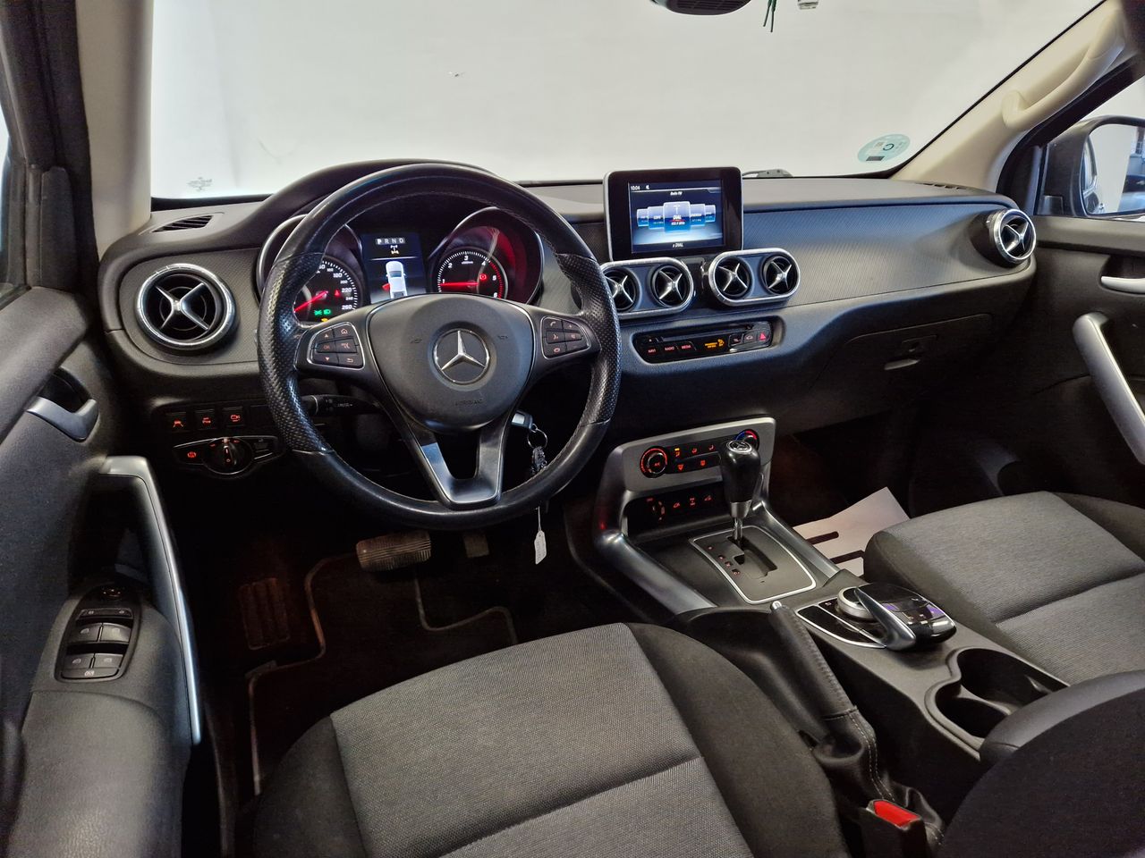 Foto Mercedes-Benz Clase X 31