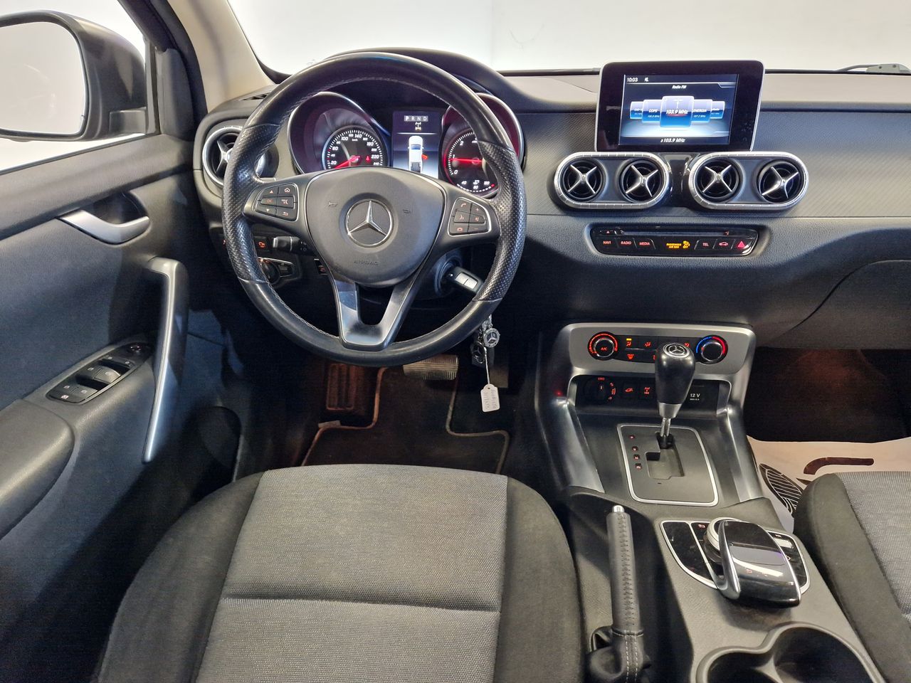 Foto Mercedes-Benz Clase X 39