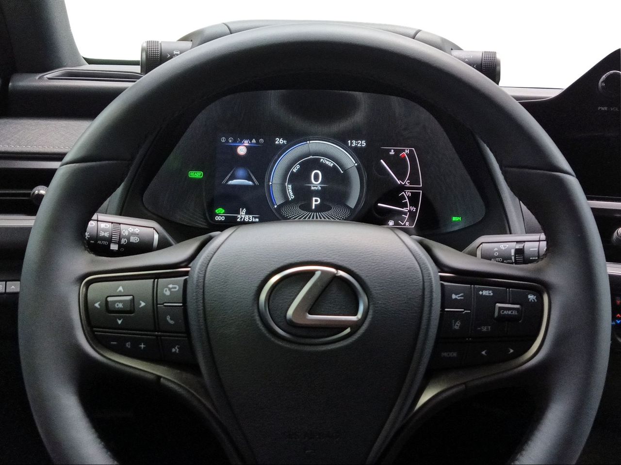 Foto Lexus UX 14