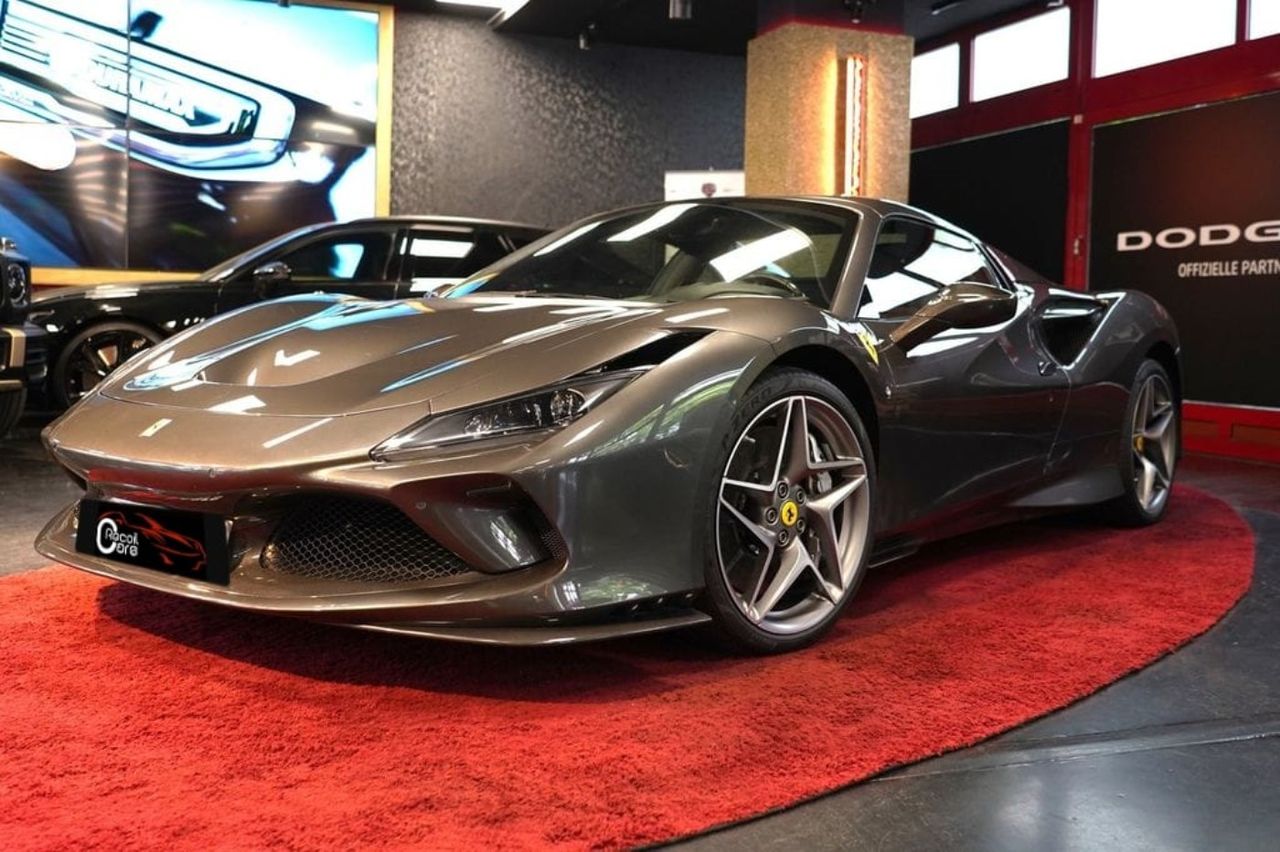 Foto Ferrari F8 2