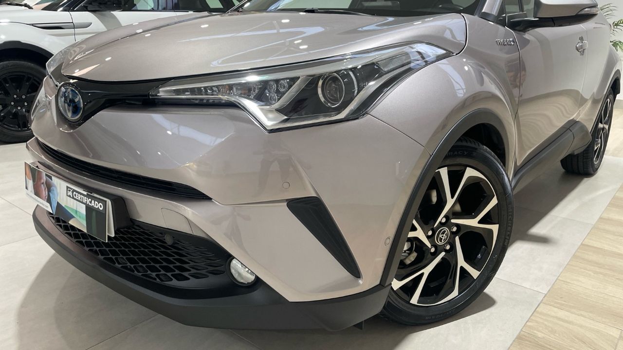 Foto Toyota C-HR 14