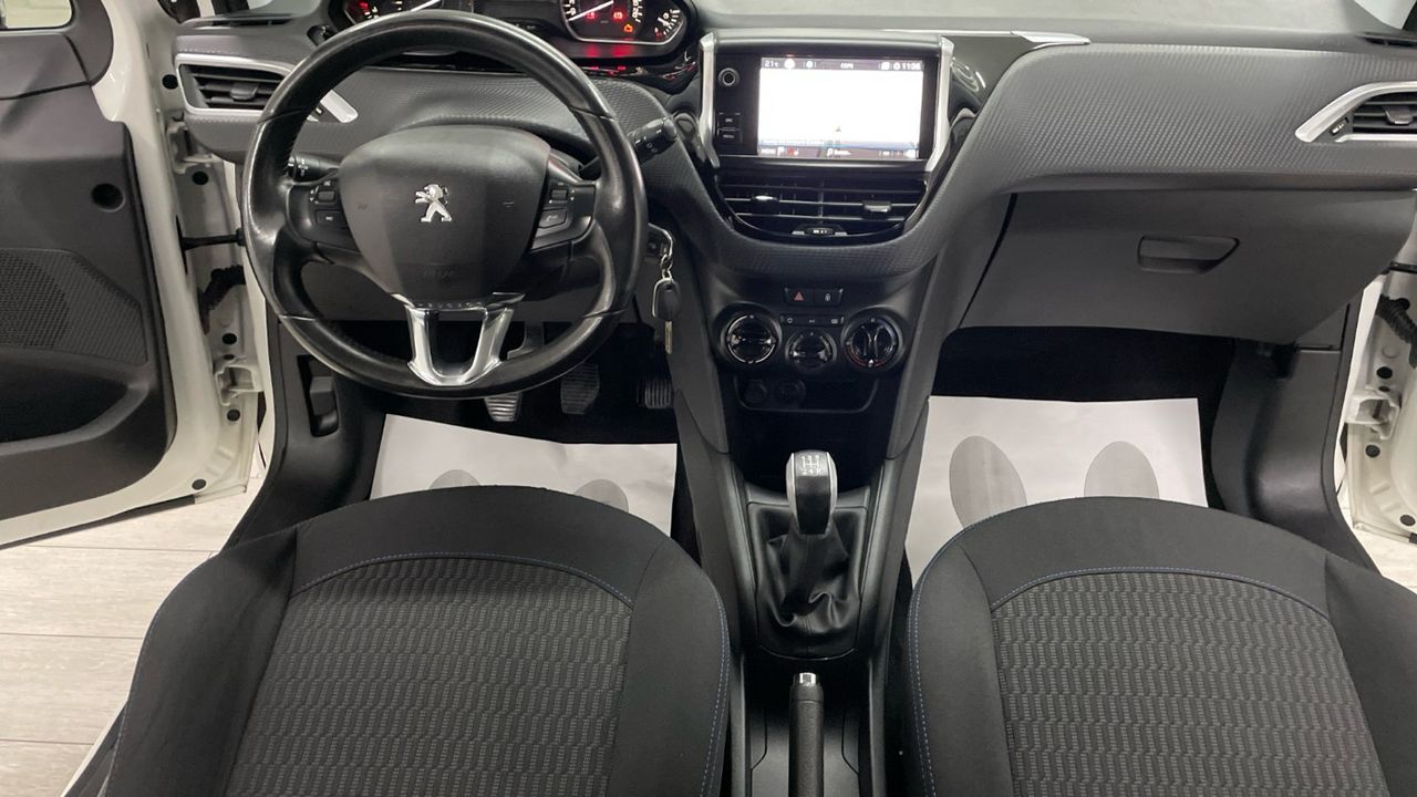 Foto Peugeot 208 19