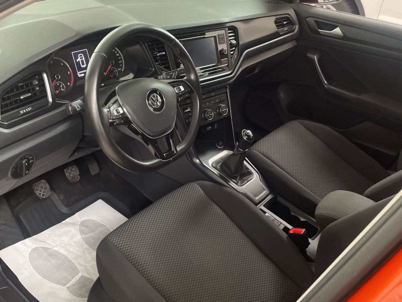 Foto Volkswagen T-Roc 5