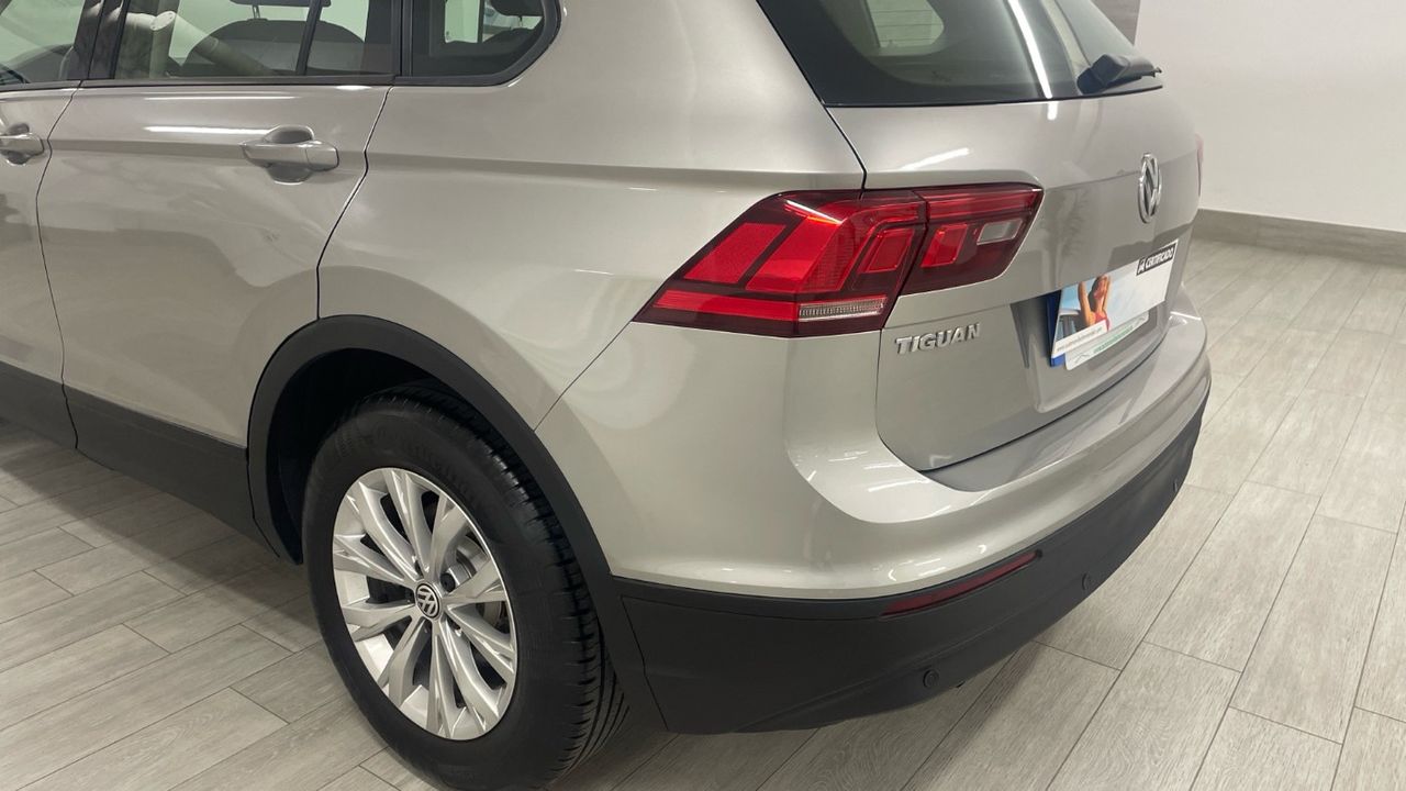 Foto Volkswagen Tiguan 16