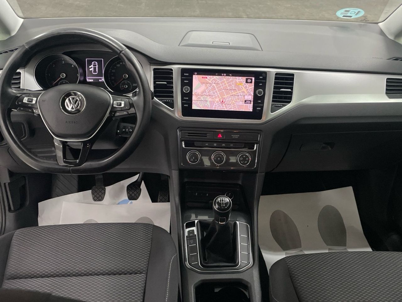 Foto Volkswagen Golf Sportsvan 17