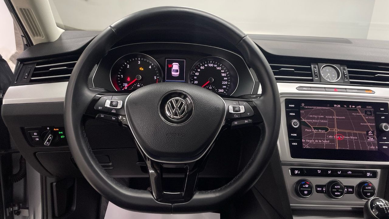 Foto Volkswagen Passat 21