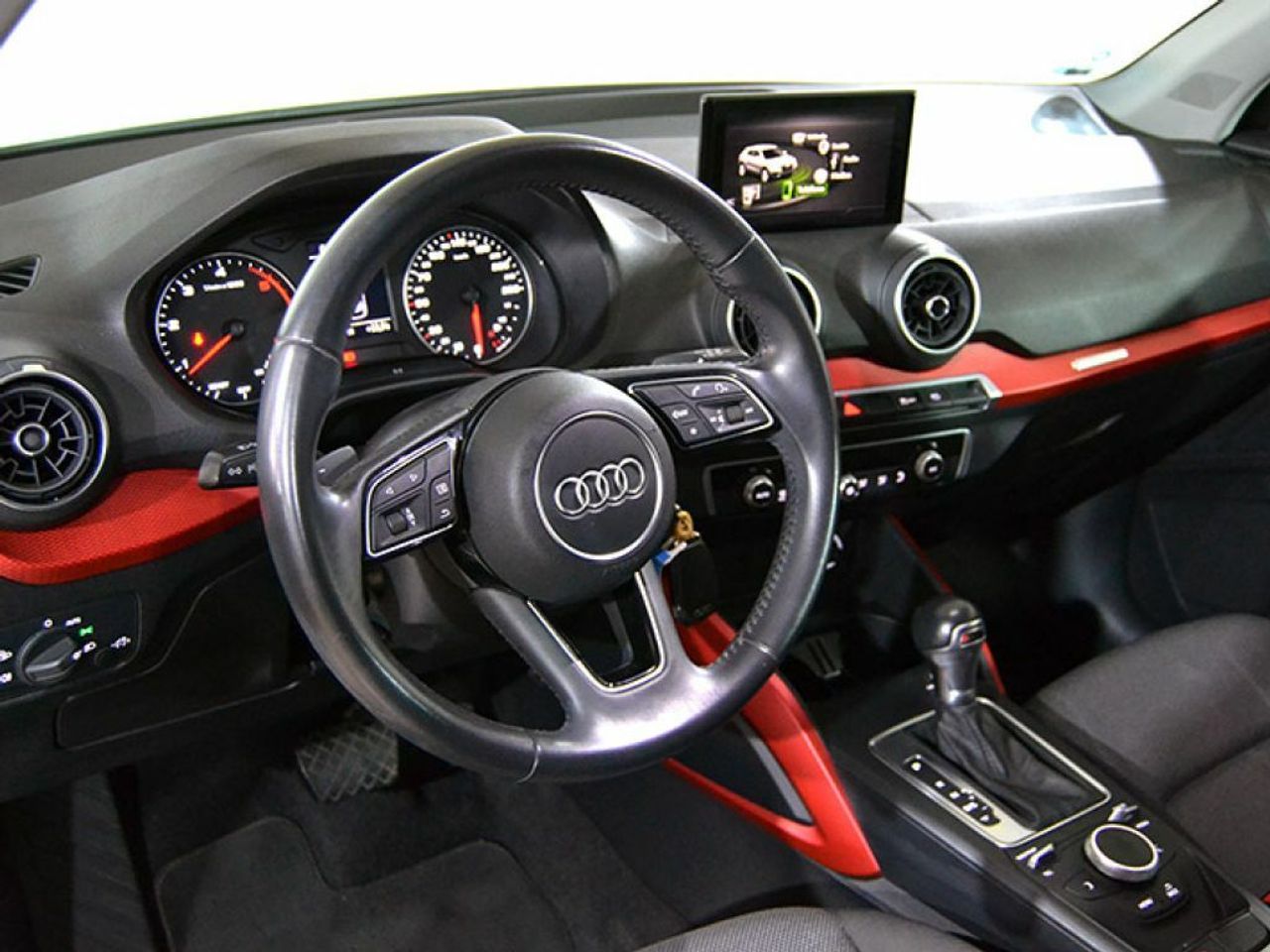 Foto Audi Q2 11
