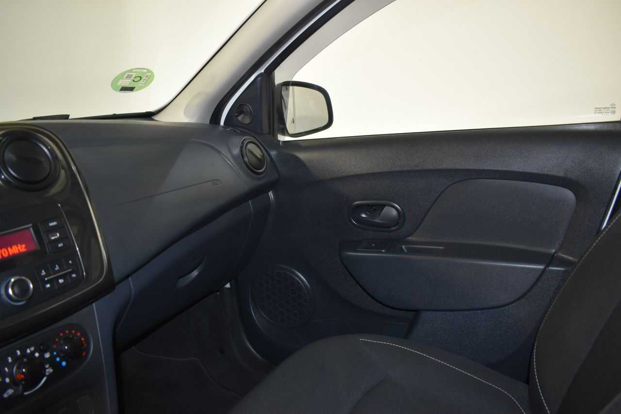 Foto Dacia Sandero 16