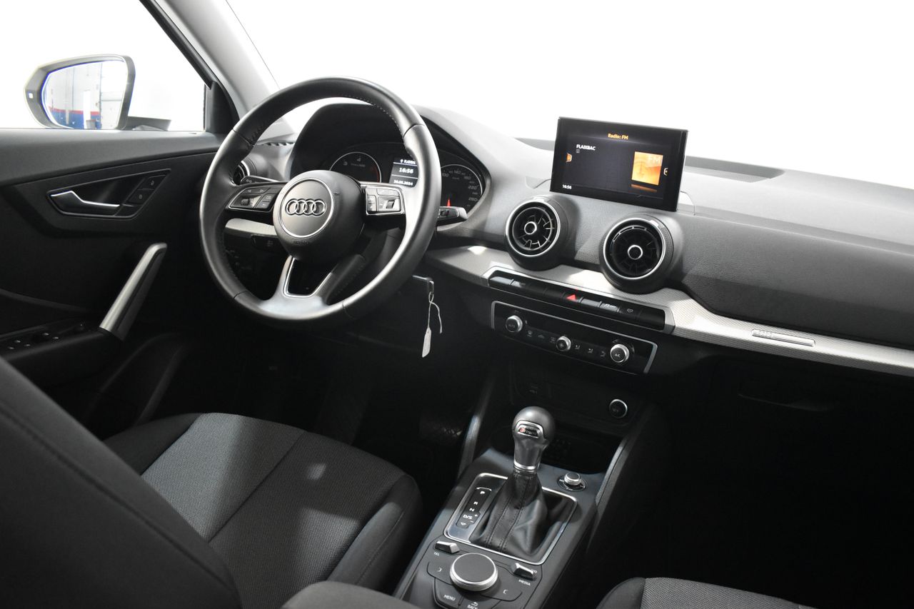 Foto Audi Q2 10