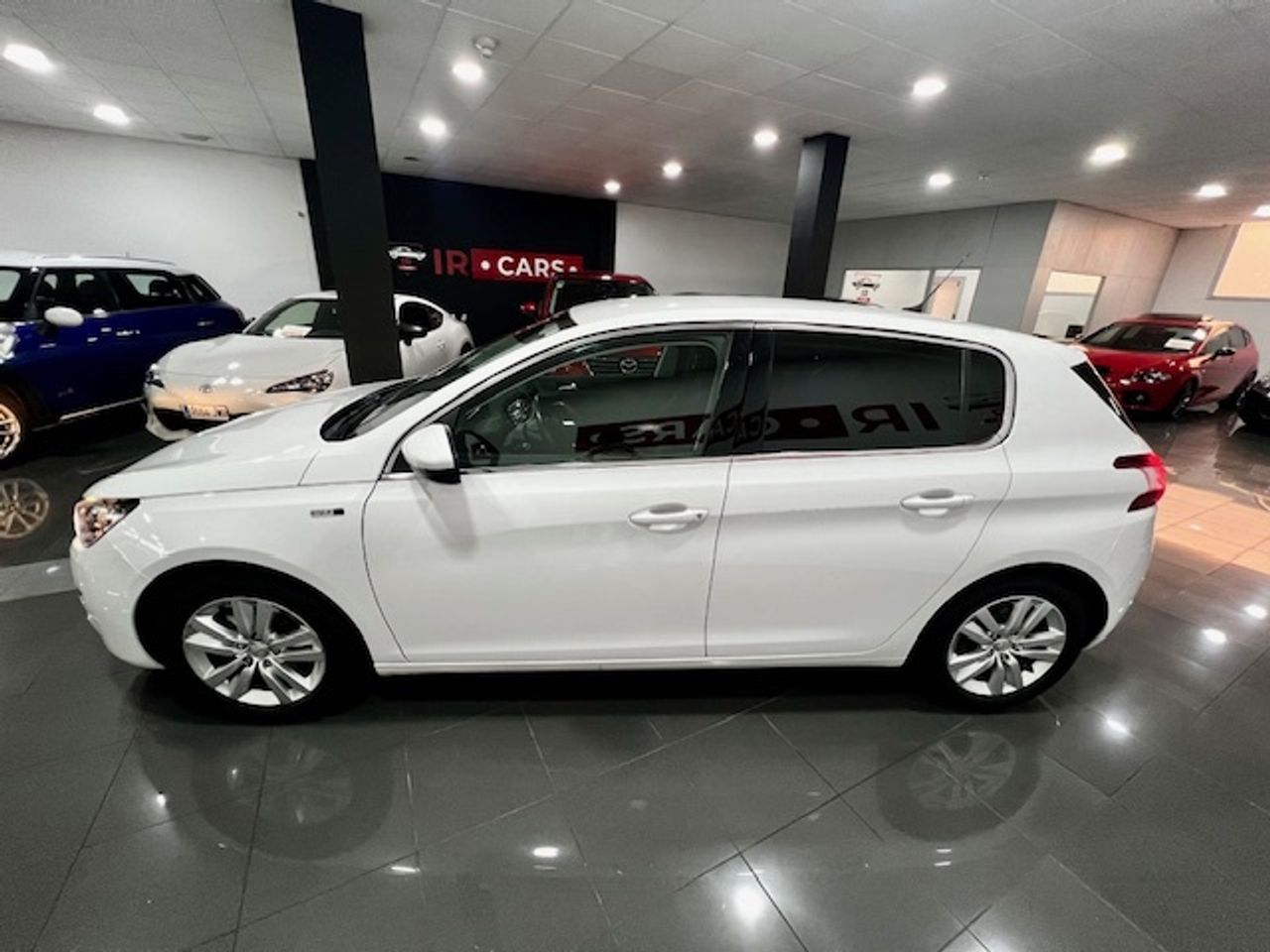 Foto Peugeot 308 8