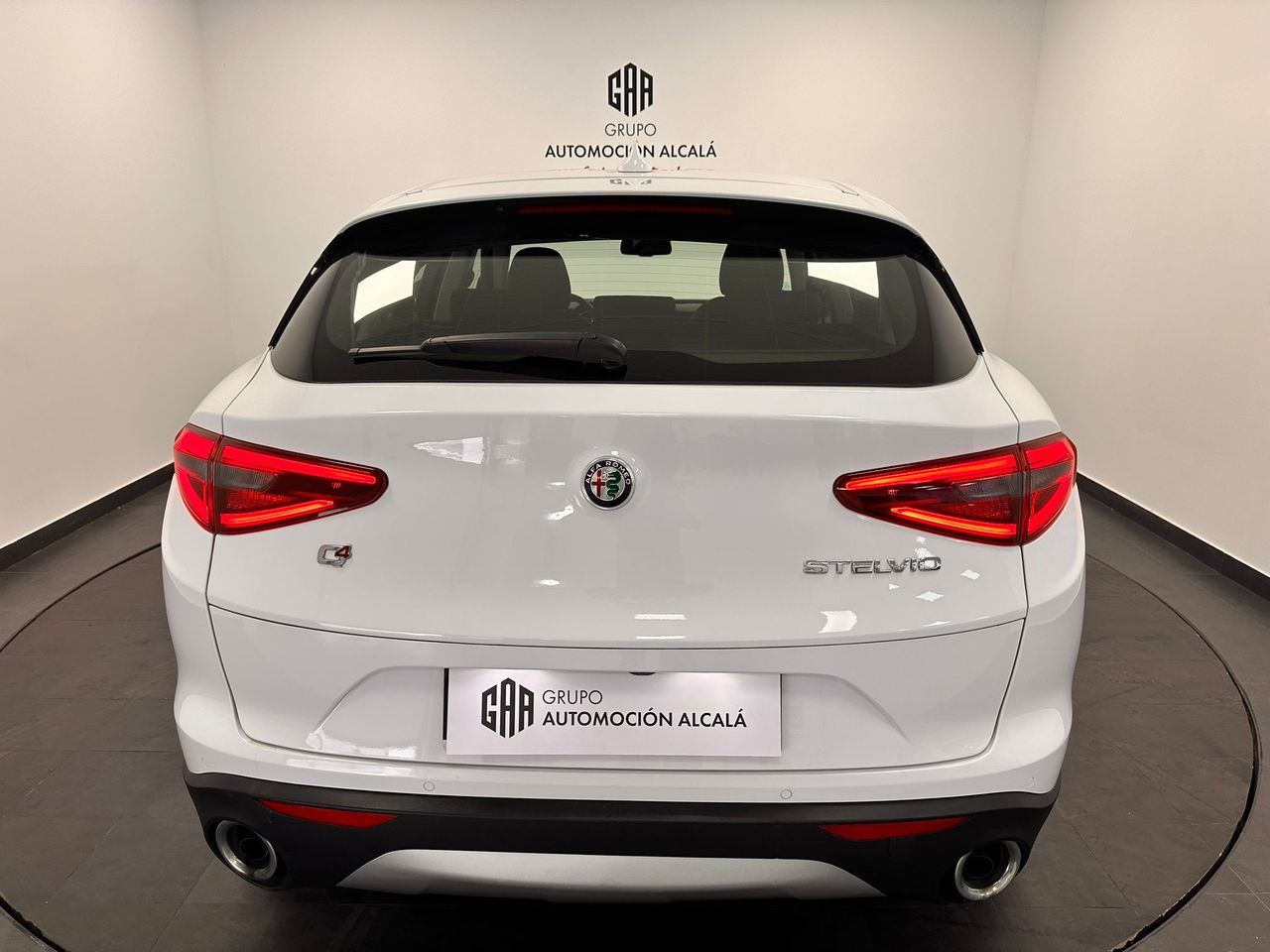 Foto Alfa Romeo Stelvio 6