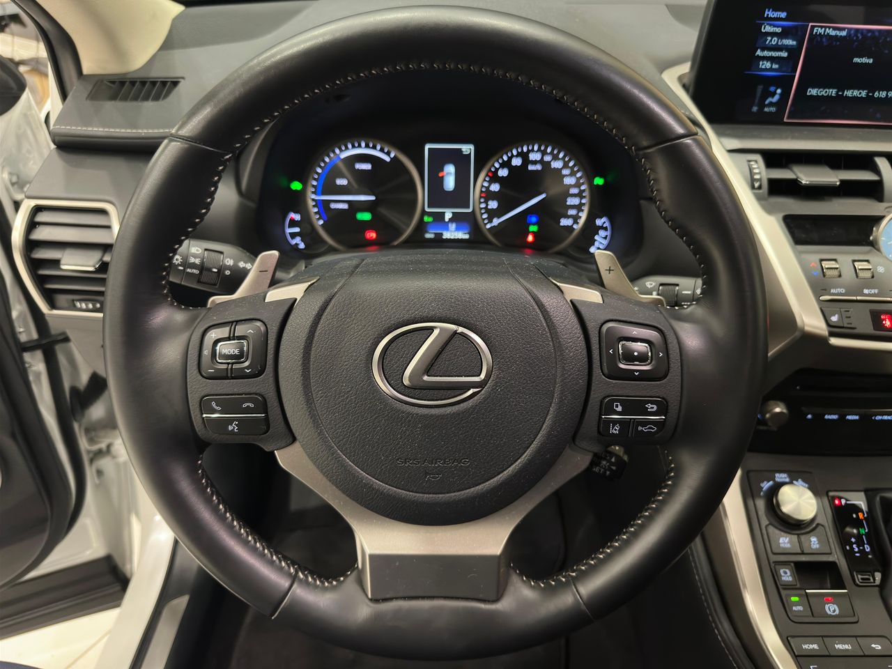 Foto Lexus NX 10