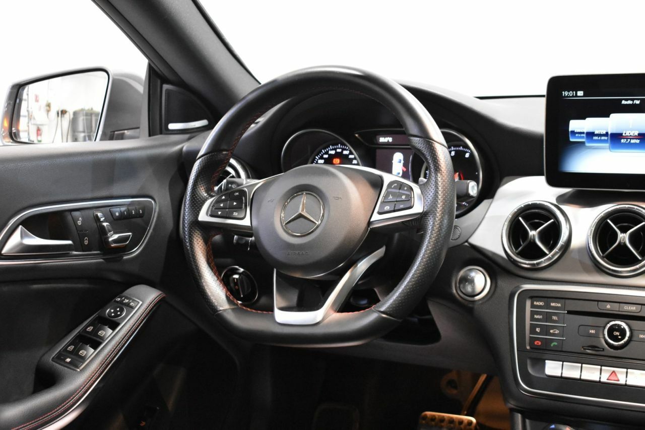 Foto Mercedes-Benz Clase CLA 8