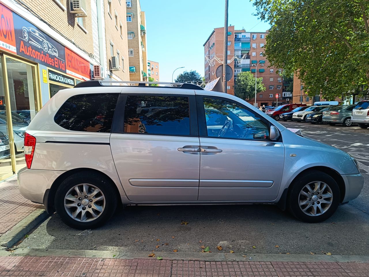 Foto Kia Carnival 3