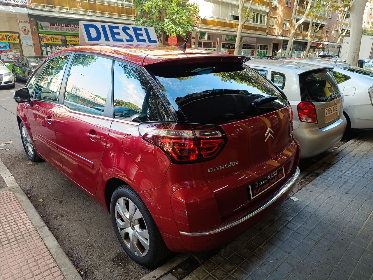 Foto Citroën C4 Picasso 10