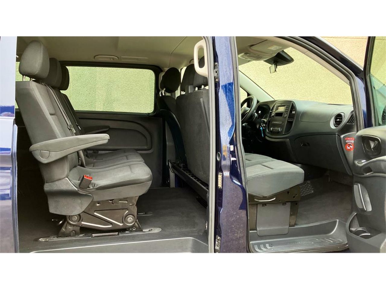 Foto Mercedes-Benz Vito 24