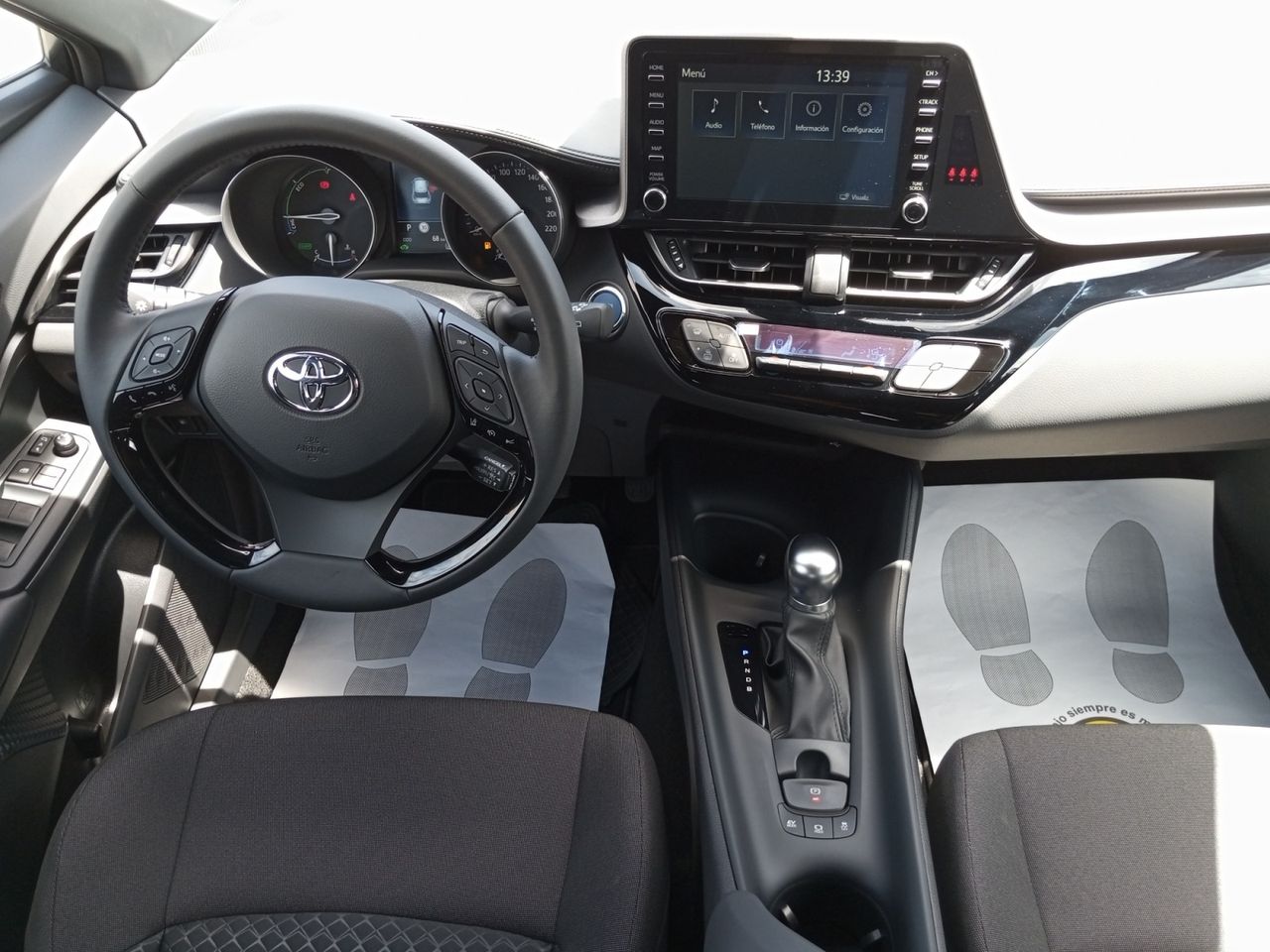 Foto Toyota C-HR 6