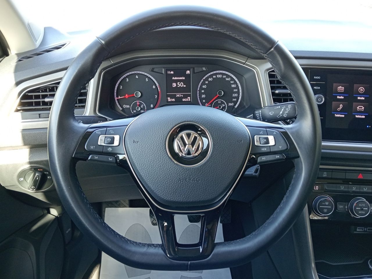 Foto Volkswagen T-Roc 7