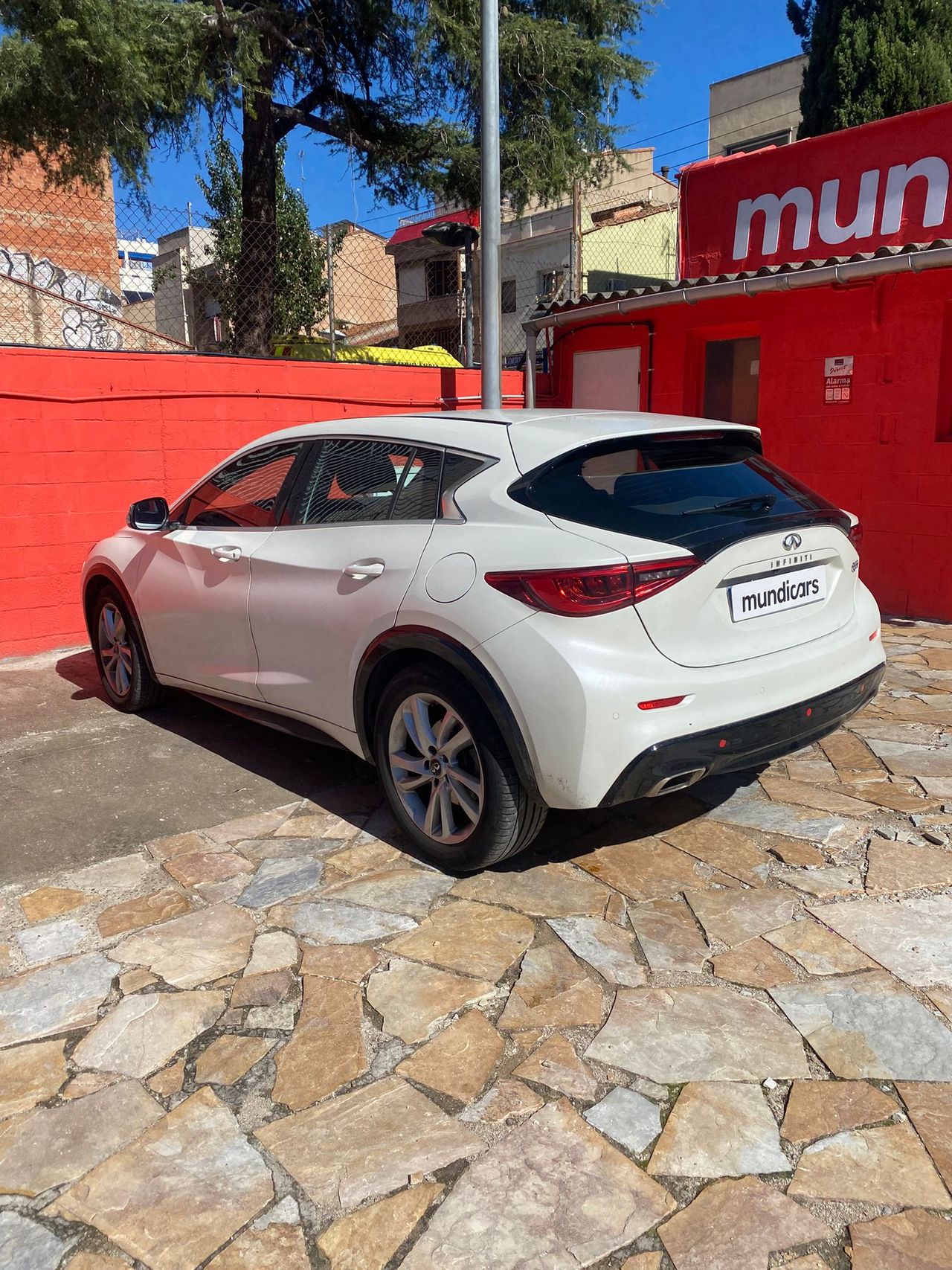 Foto Infiniti Q30 7