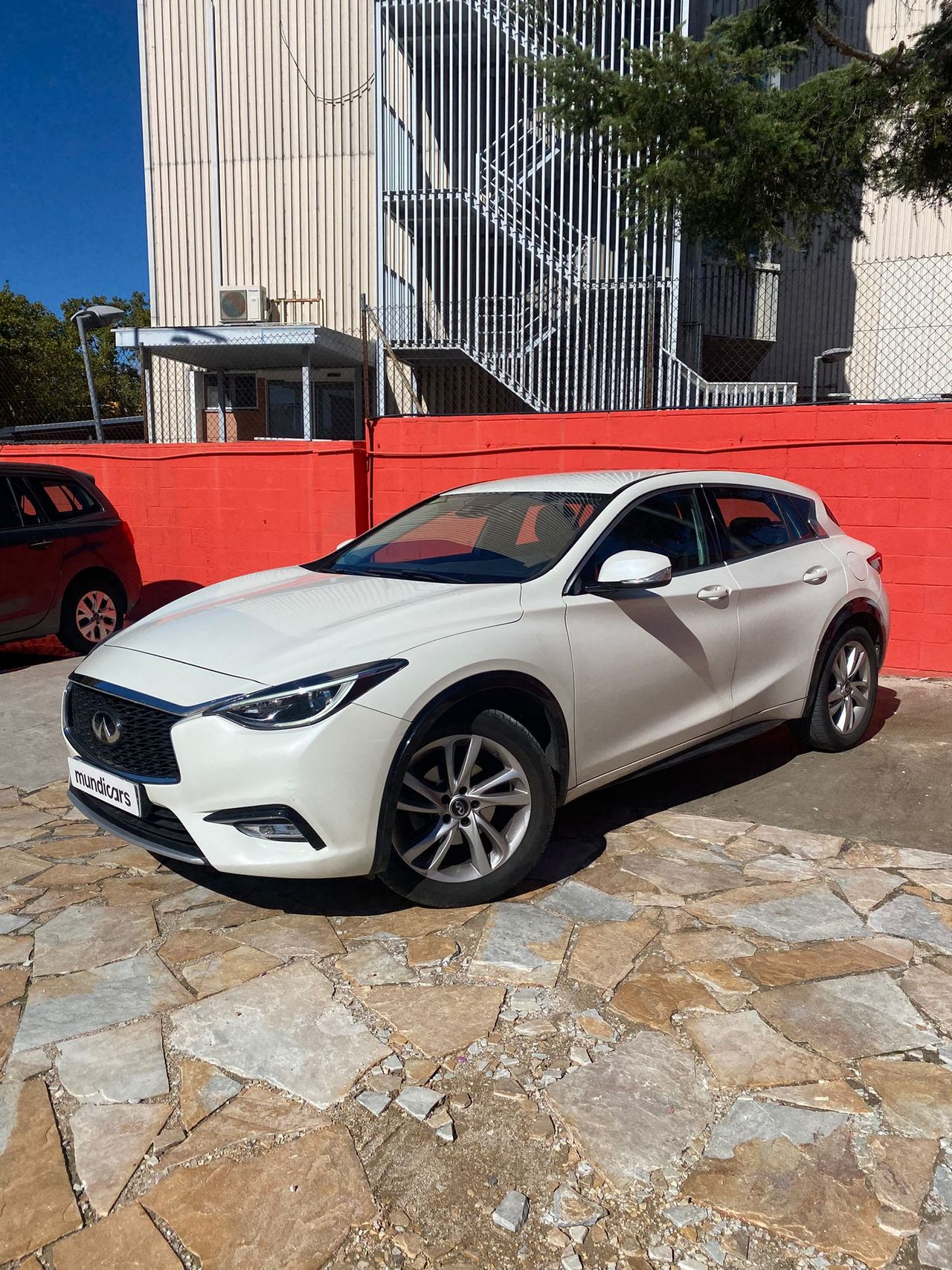 Foto Infiniti Q30 8