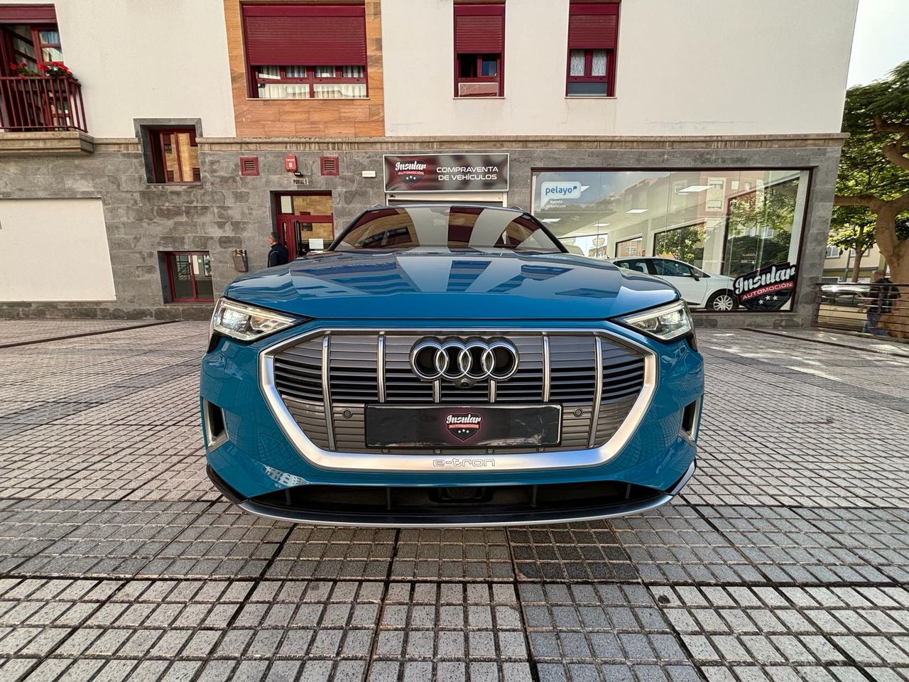 Foto Audi E-tron 9