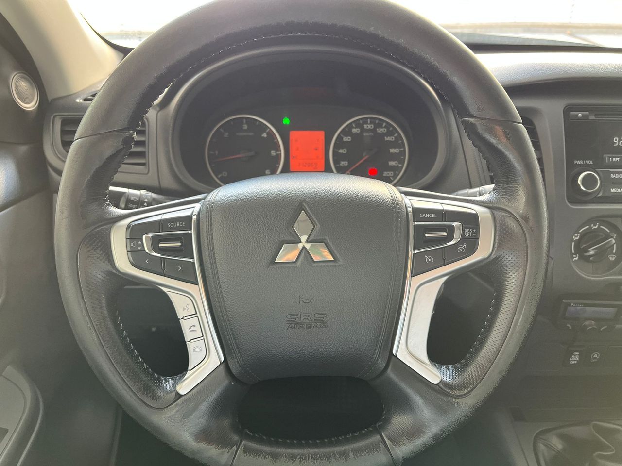 Foto Mitsubishi L200 12