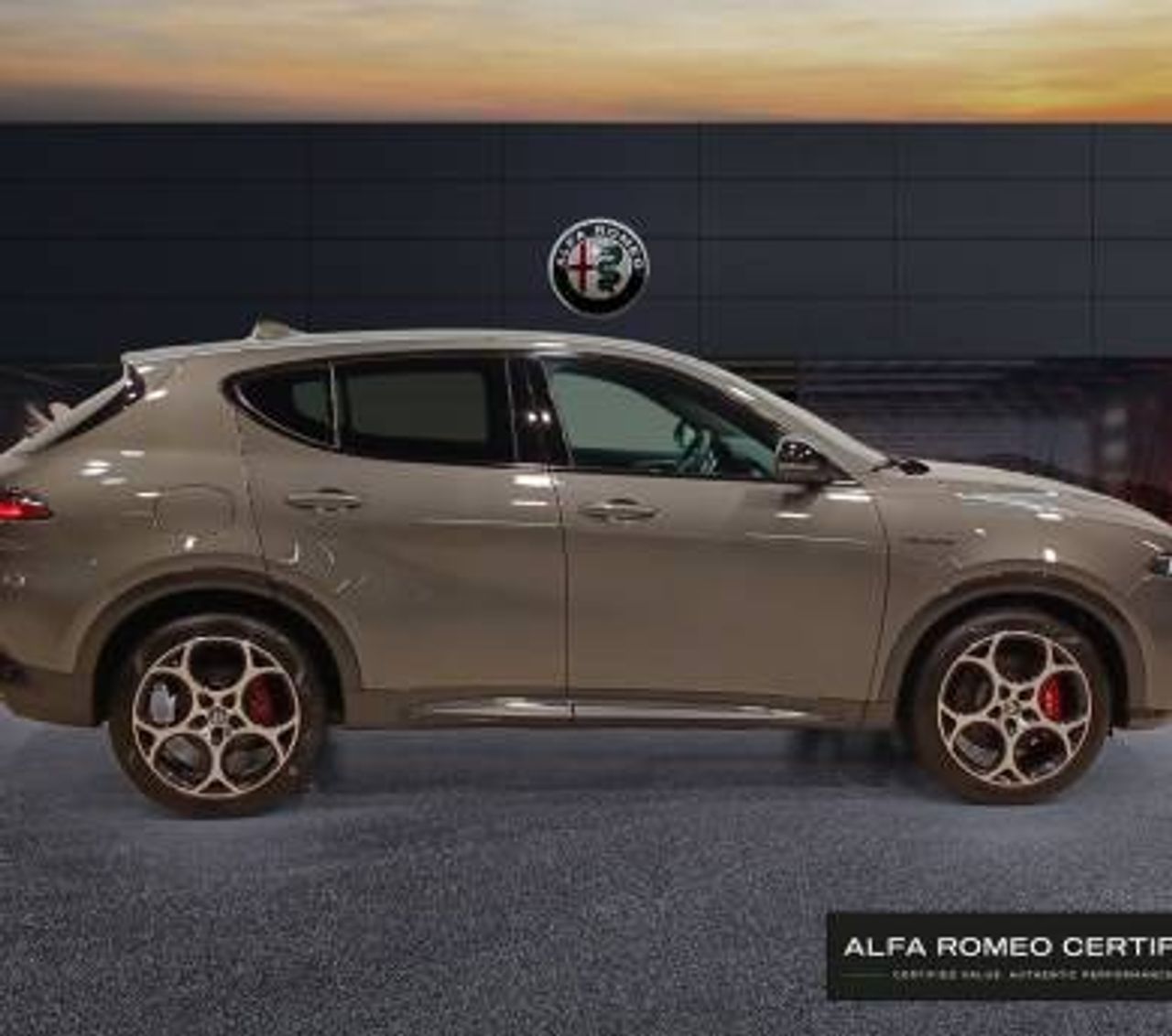 Foto Alfa Romeo Tonale 4