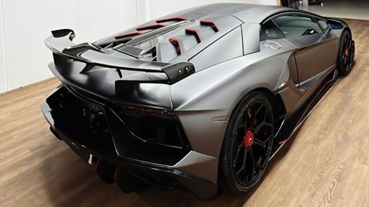 Foto Lamborghini Aventador 6
