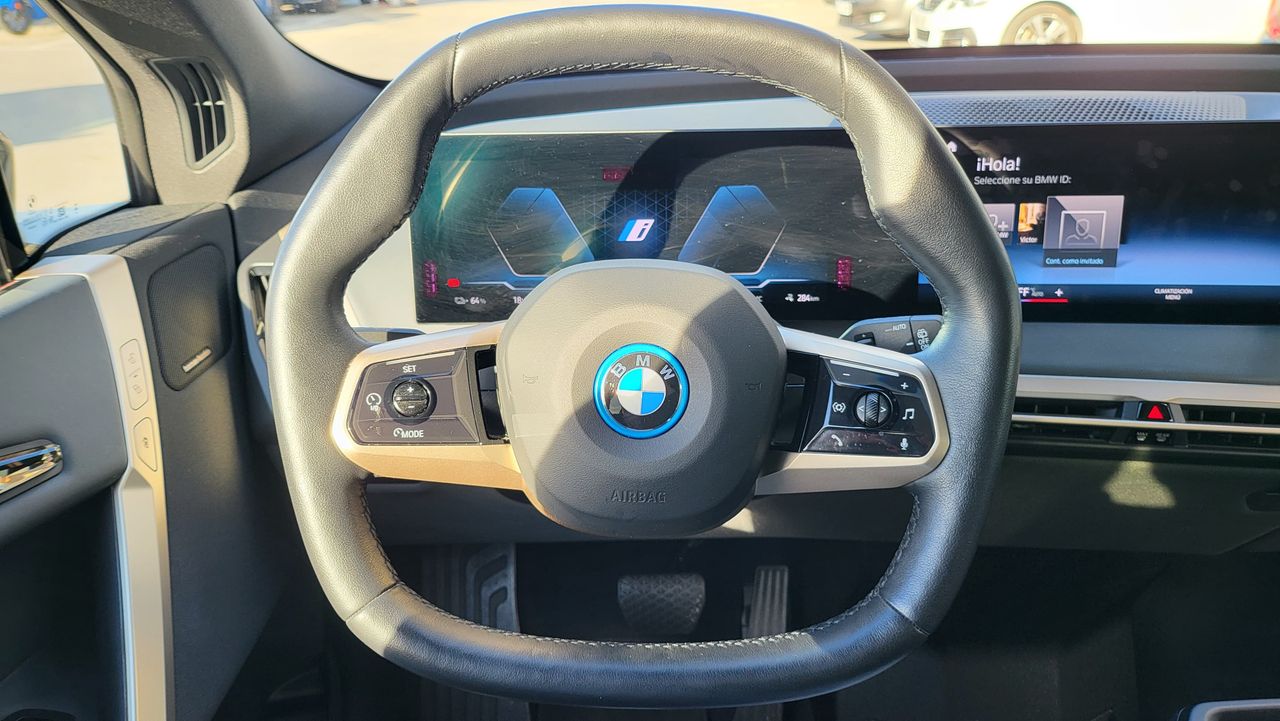 Foto BMW iX3 18