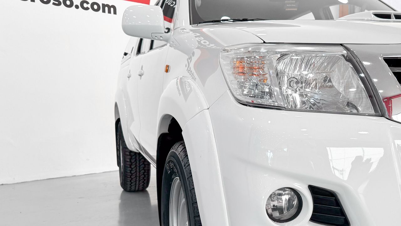 Foto Toyota Hilux 12