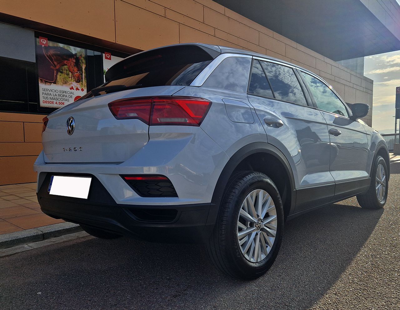 Foto Volkswagen T-Roc 4