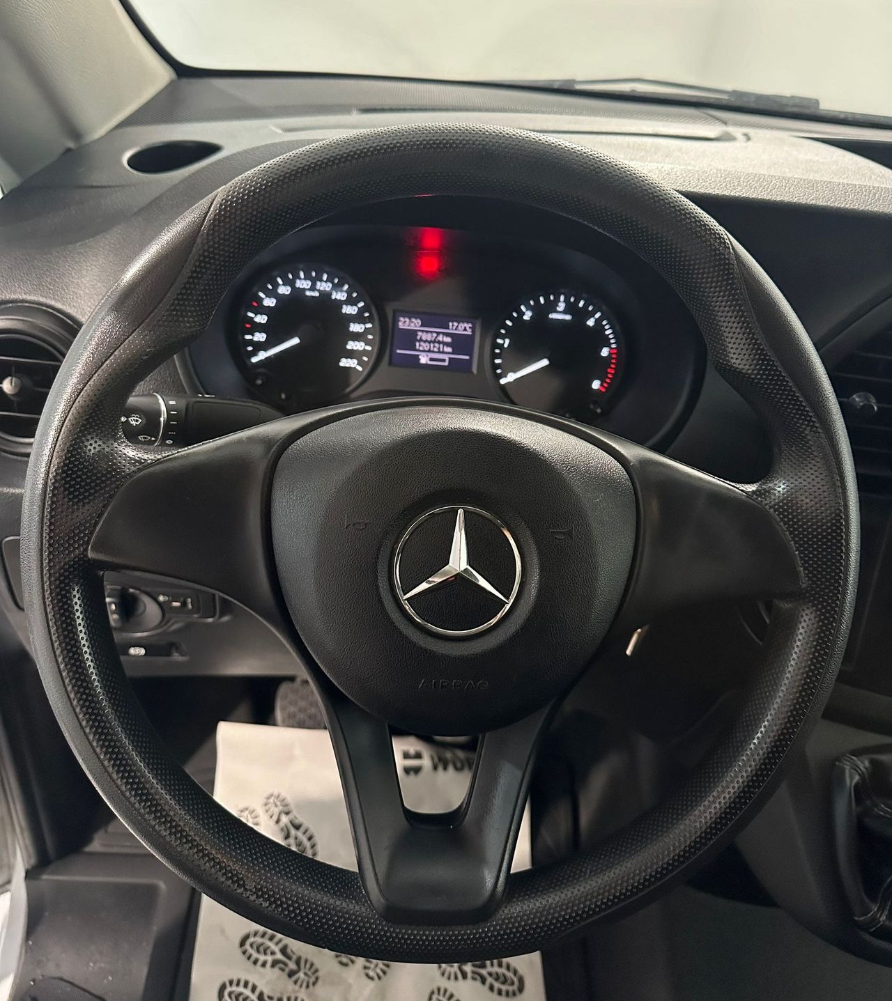 Foto Mercedes-Benz Vito 9